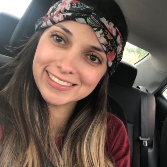 Meet your Posher, Dahiana - Picture 1 of 1